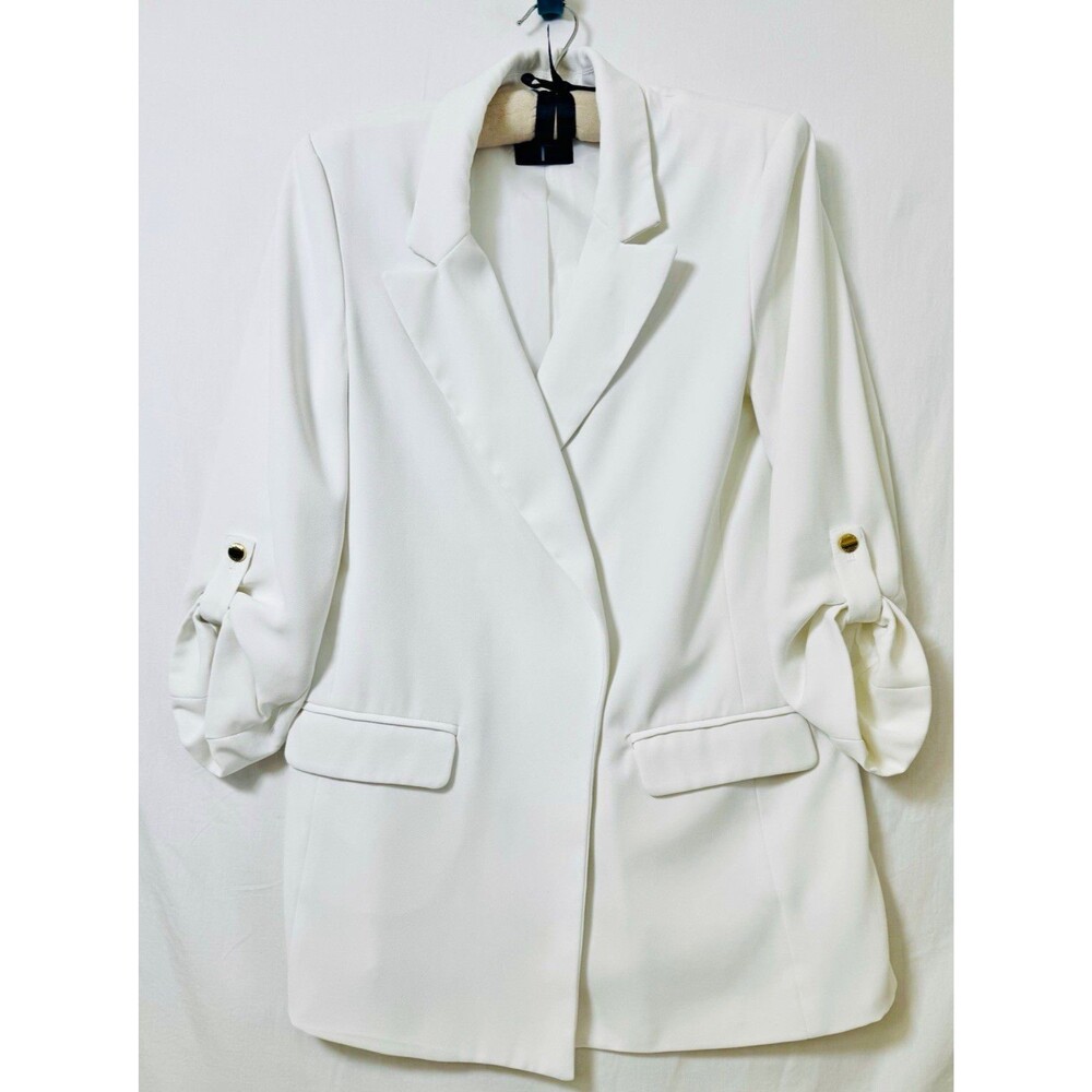Tahari Women’s White Blazer Jacket M Long Pockets Button Closure Business Casual